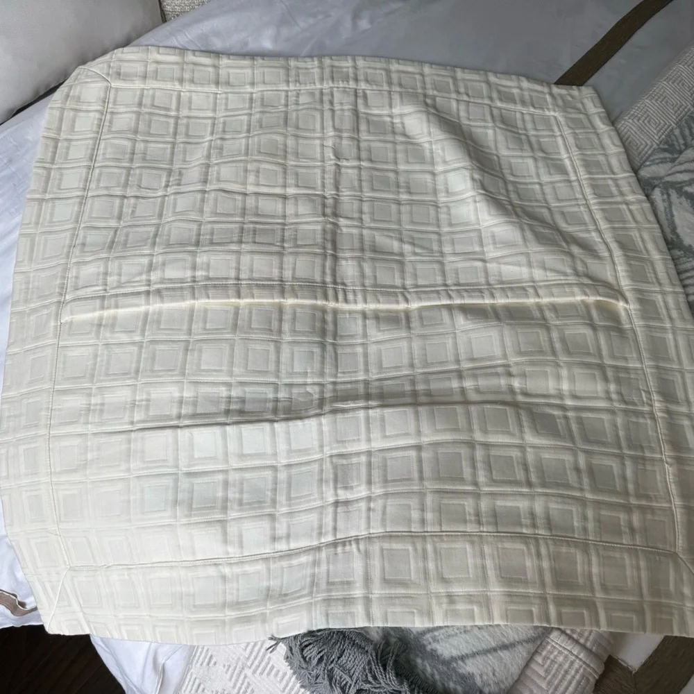 Frette Euro Sham IVORY 26x26